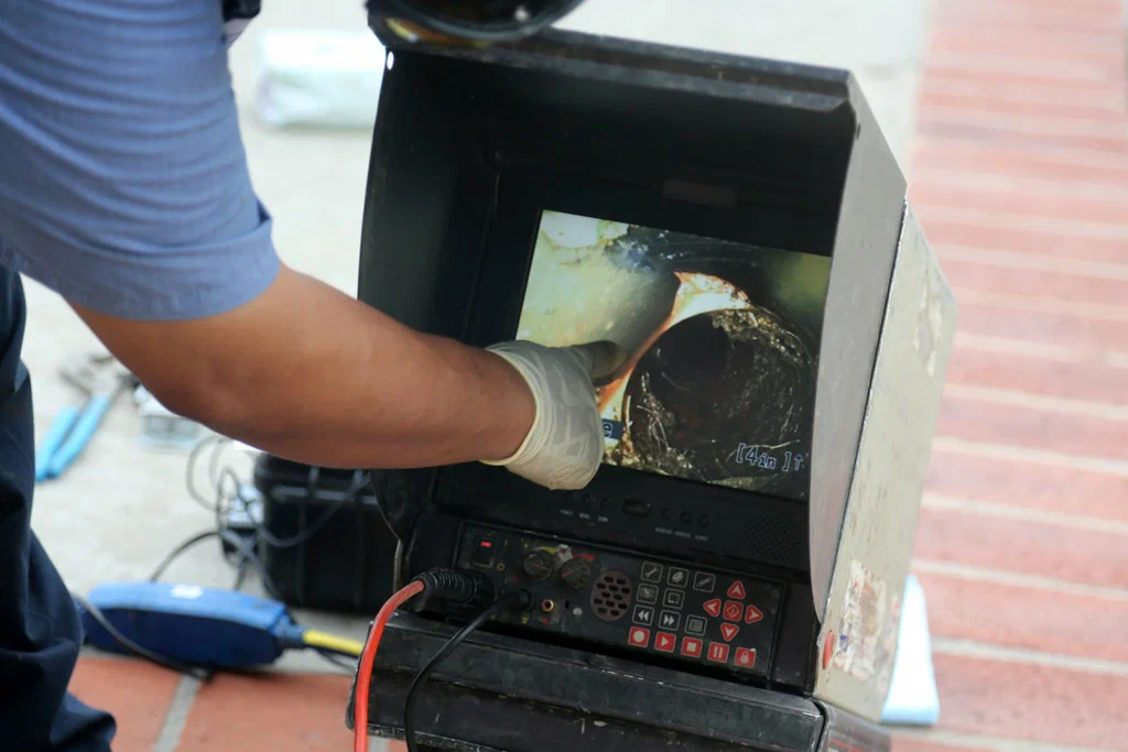 Professional sewer line and drain cleaning service in Greenfield, California
