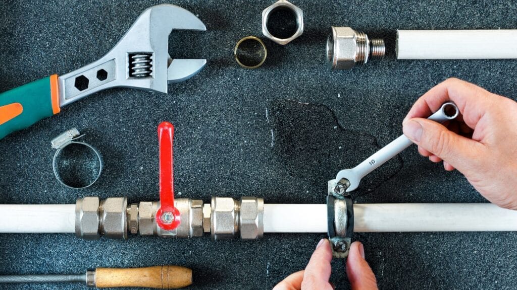 Plumbing tools and pipe fittings for Greenfield, California plumbing repairs